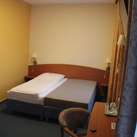 Christinenhof Garni - Hotel Gadebusch