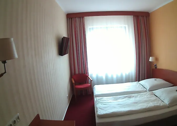 Christinenhof Garni - 3*